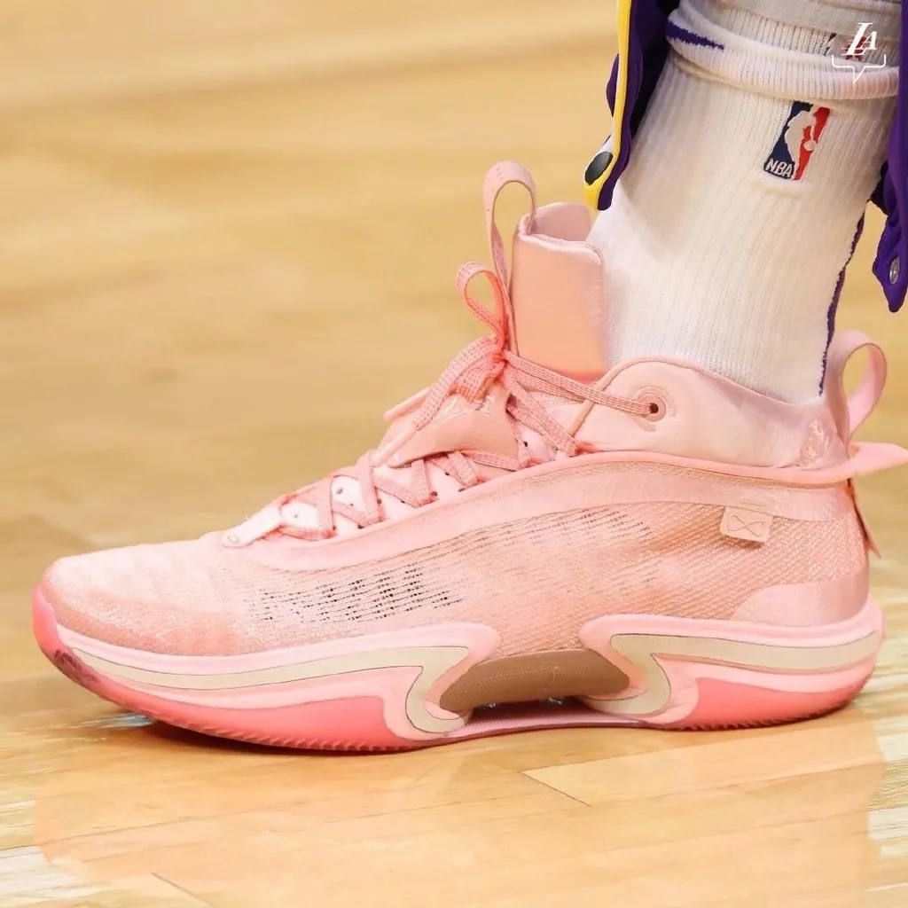 nba哪些球星联名了aj（NBA球员上脚：安东尼的AJ36很帅气，匹克的维金斯签名鞋）-华海博客