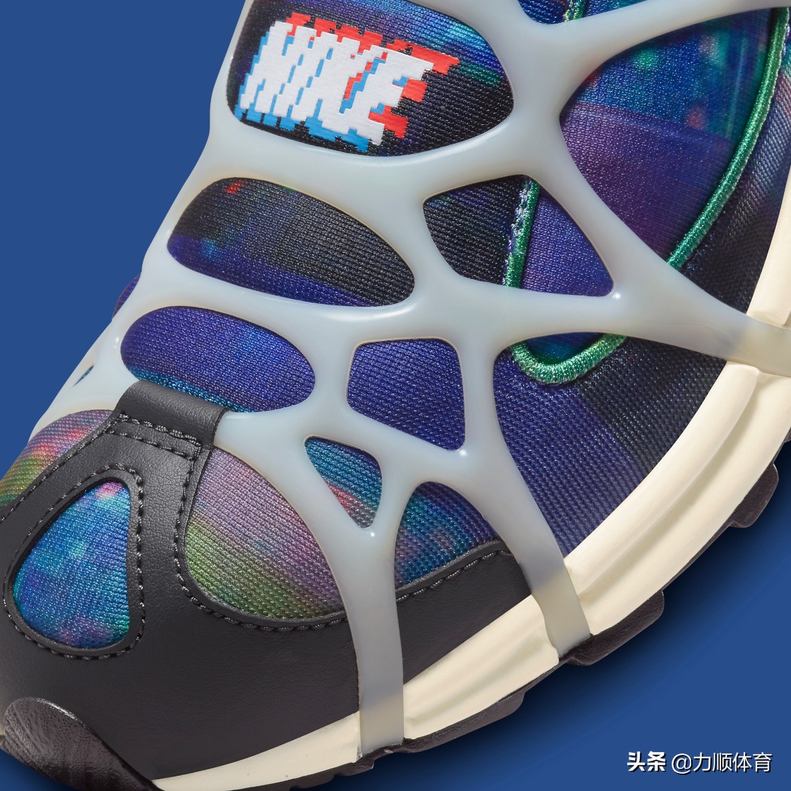 Nike Air Kukini 采用像素化改造