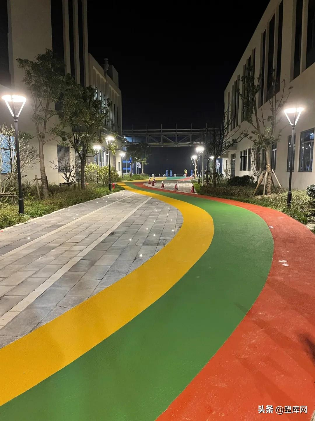 持久焕彩,朗盛助力INNOGREEN打造彩虹步道
