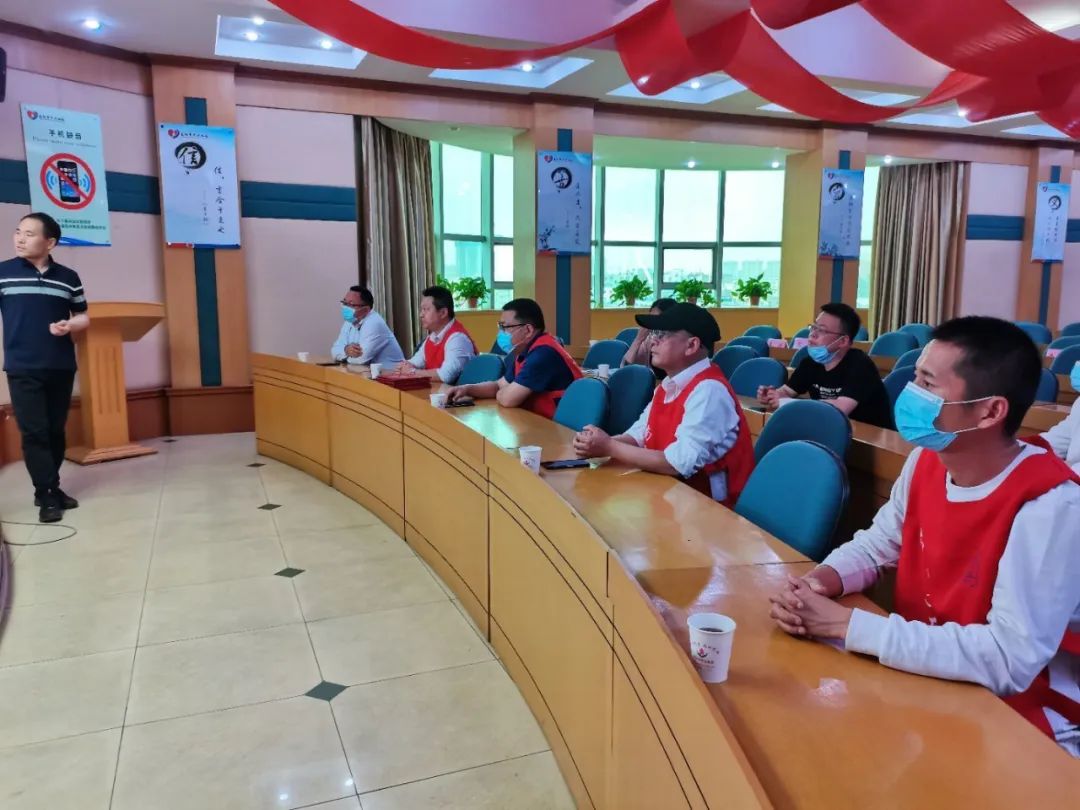 ����������Ѫվ�����޳���Ѫ��������Ա��ѵ��Ƹ��䷢��ʽ