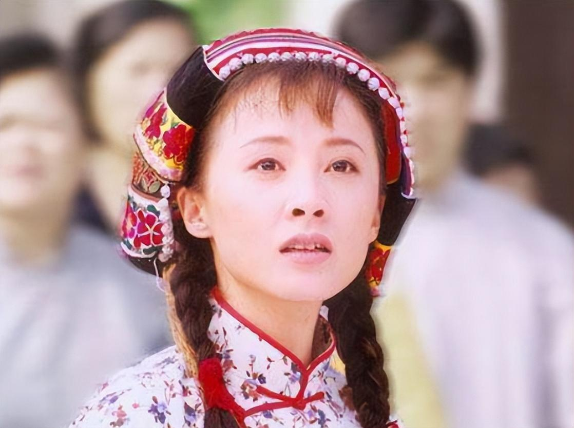 七姐妹演员表(演员徐露:巅峰时退隐,嫁大7岁导演,48岁和19岁女儿似