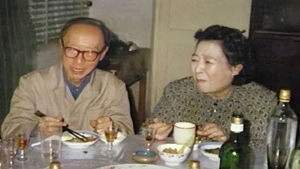 溥杰出狱后，想与日本皇室妻子团聚，总理爽快同意，溥仪强烈反对