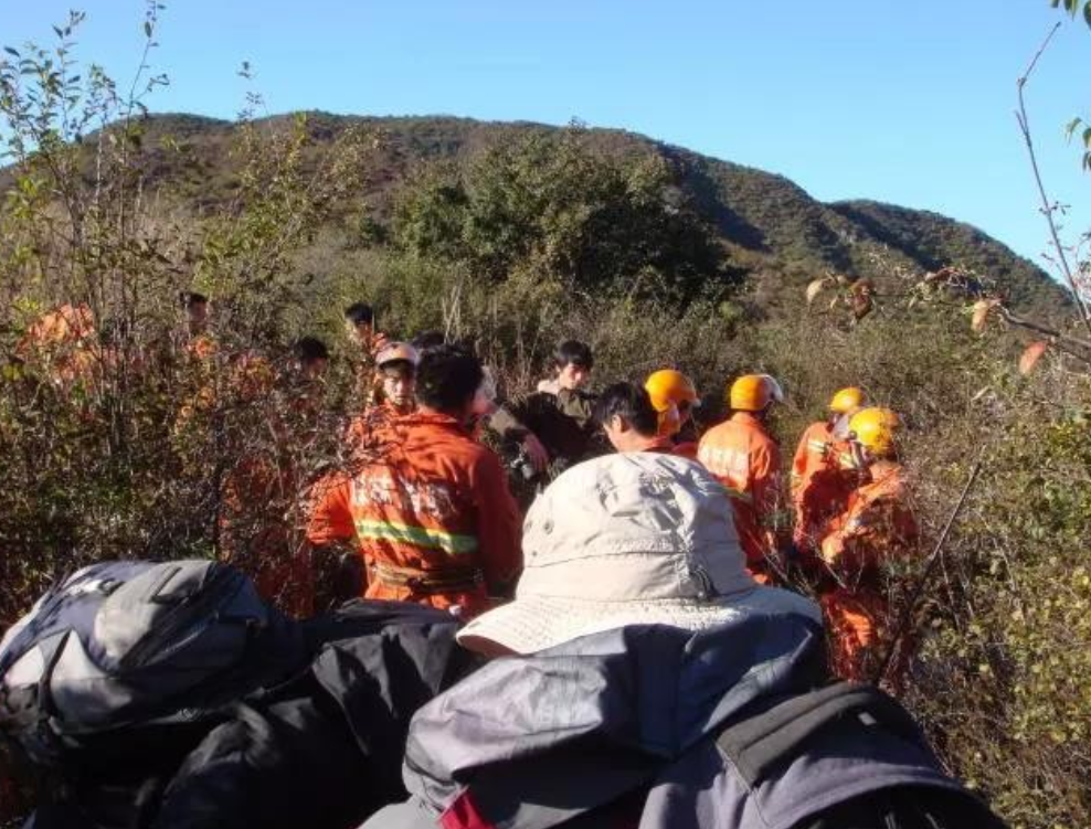 2008年北京教师任铁生爬山失踪，多方搜寻未果，留下纸条疑点重重