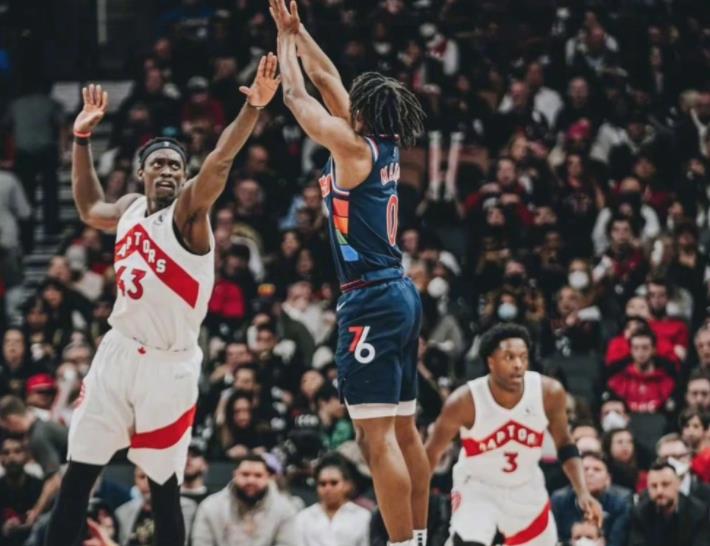 猛龙nba有哪些球员（猛龙三前锋阵容夺冠在望，肉盾型内线弥补缺陷，静待巴恩斯成长）-趣拿体育