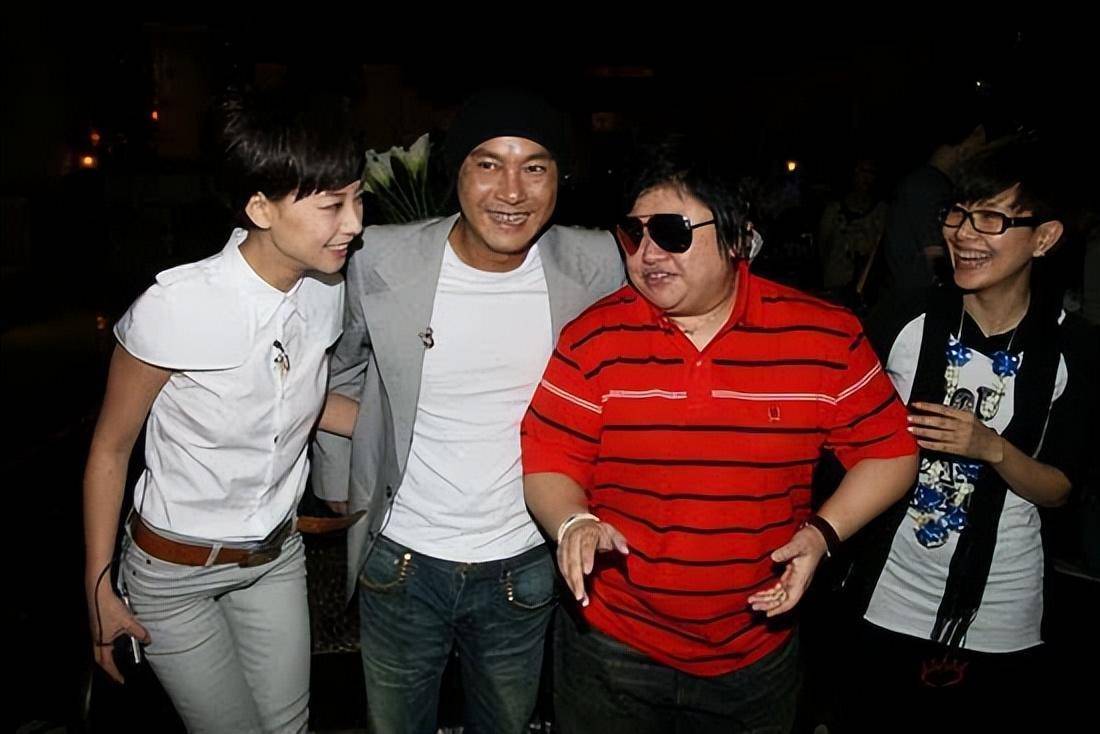 许志安被爆与韩红街头热吻,遭嘲讽"不挑食",两人究竟是何关系