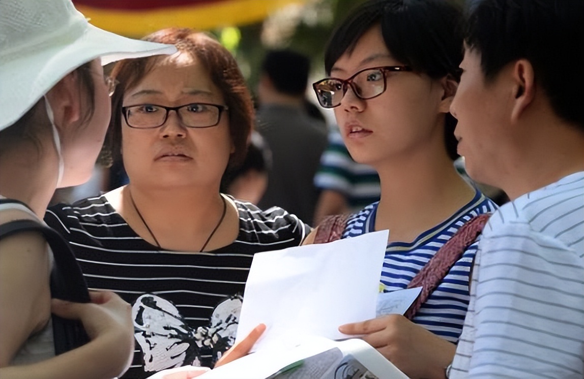 江苏这四所大学考生要小心，毕业证没有含金量，就业时不被认可