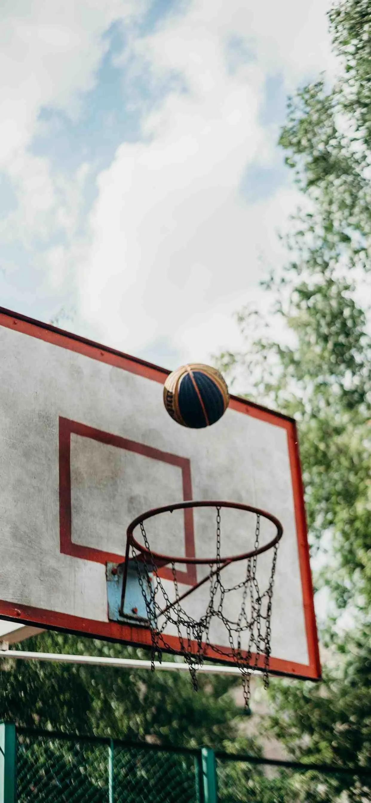 篮球场q版图片(篮球壁纸第十期,绝美的篮球场壁纸适合喜欢篮球的你)