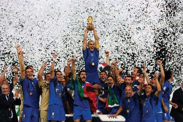巴西第一次世界杯男子冠军是哪年(回顾足球世界杯历届冠军 巴西夺冠次数最多 五星巴西不是吹出来的)