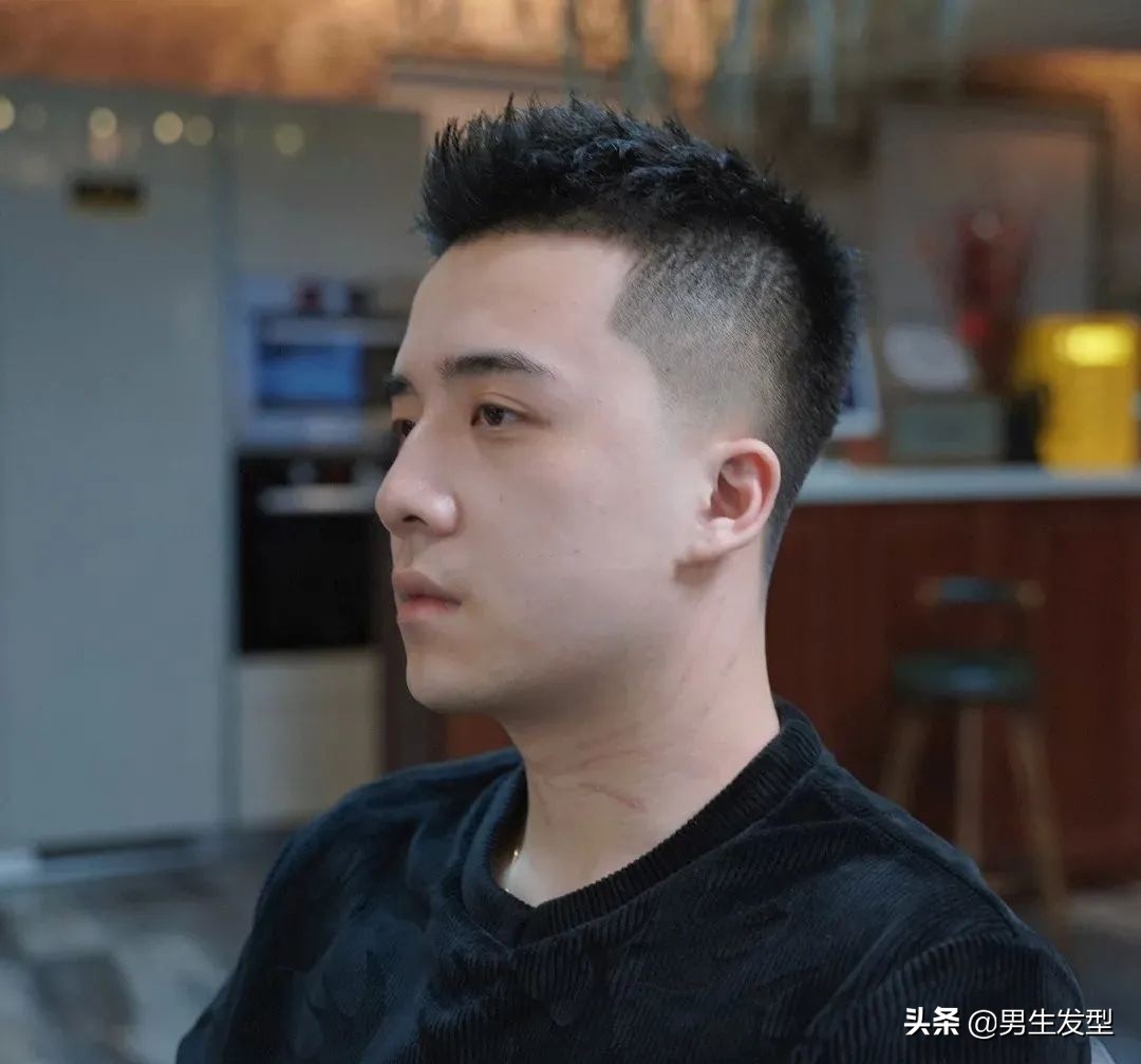 男生留什么发型好看瘦的男生留什么发型好看