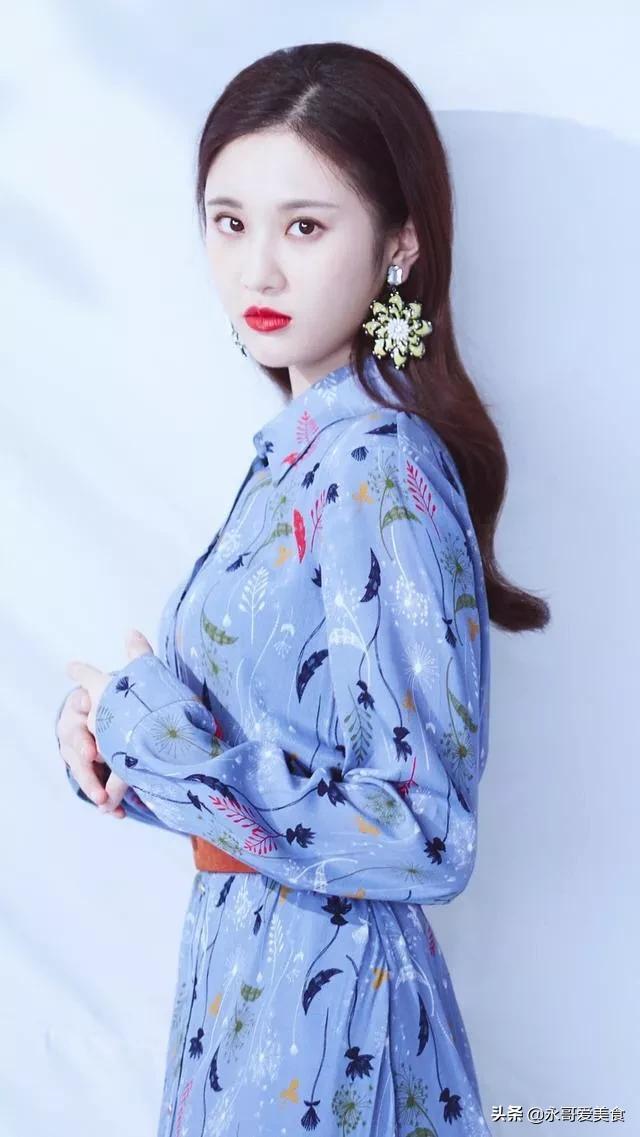 张慧雯，北舞美女演员，清新脱俗，靓丽迷人