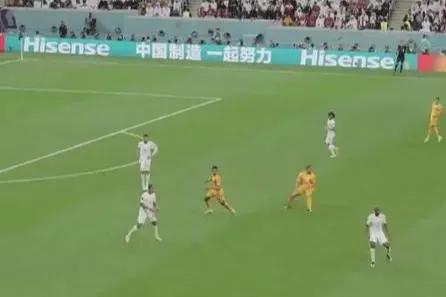 中超球员为什么年薪高（为什么足球运动员的工资那么高？哪怕是国足）