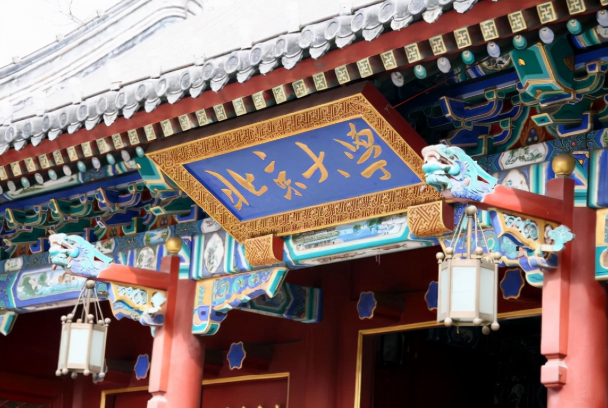 文科生可以报哪些大学,文科生可以报哪些军校