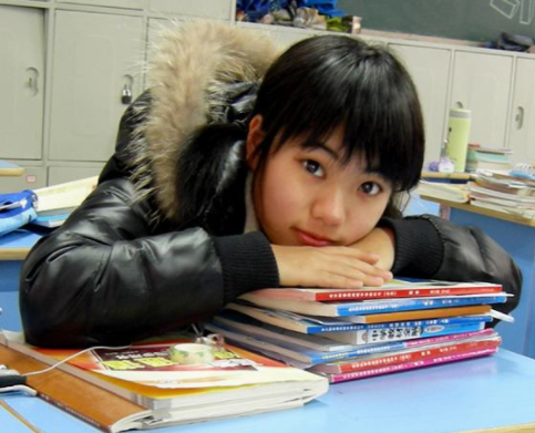 22岁刚上大学就感到很自卑，不是学生不努力，而是现实很无奈