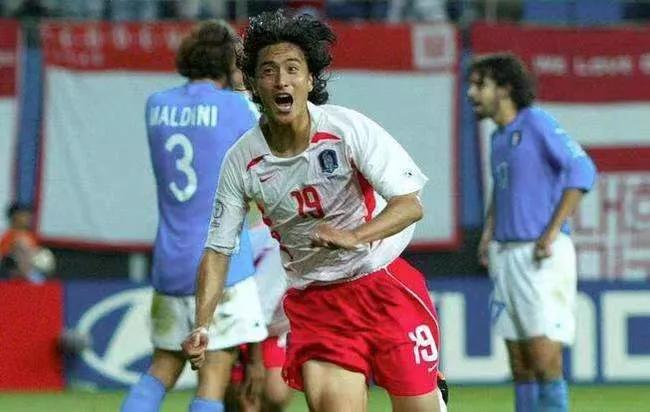 2002世界杯八分之一決賽（世界足壇十大經典金球絕殺的比賽）