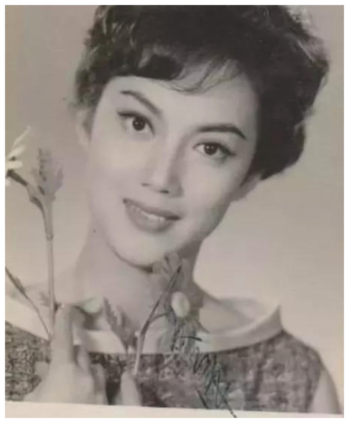 9位逝去的香江女神,你是否还记得她的音容笑貌