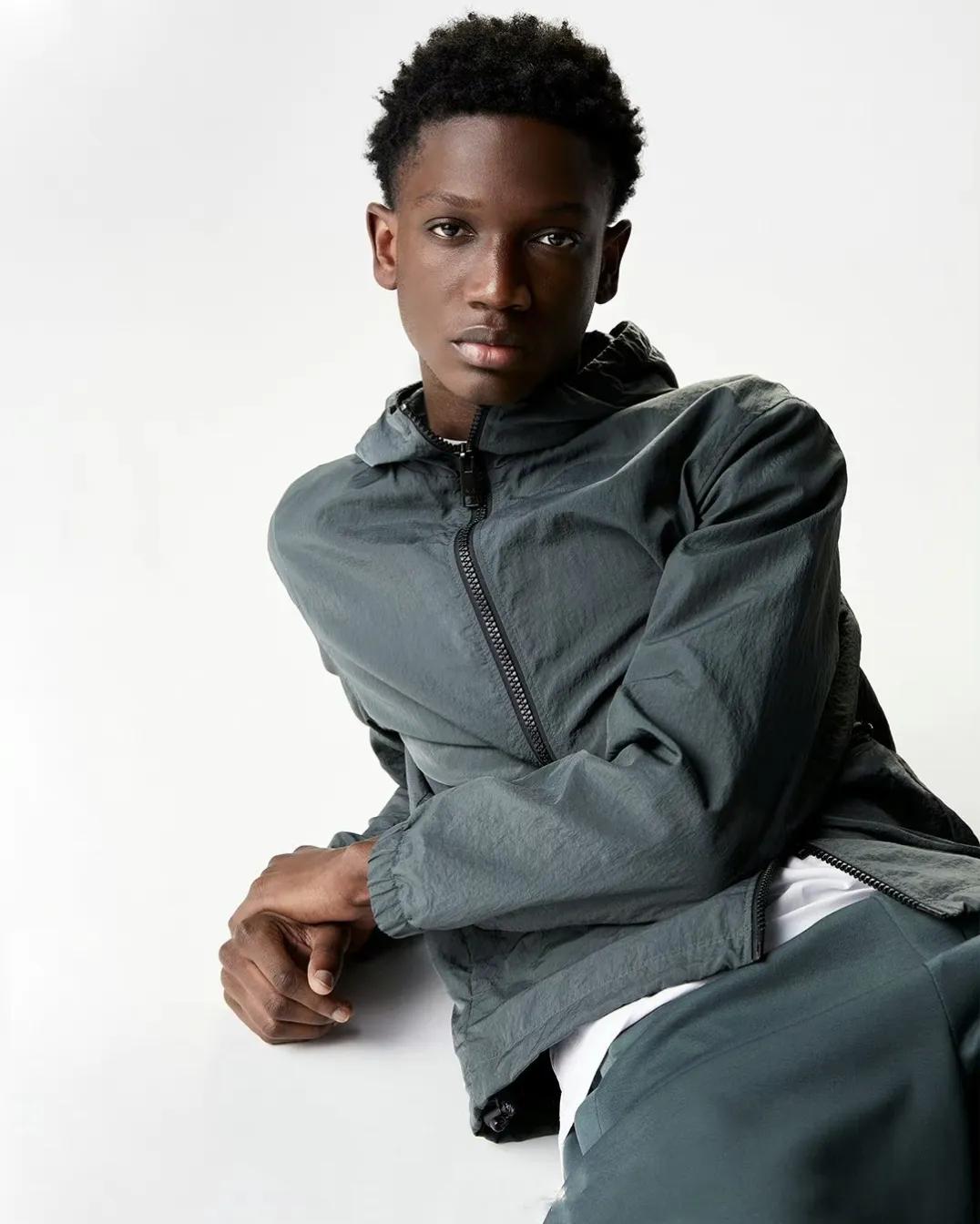 ArmaniExchange 阿玛尼2022春夏系列欣赏