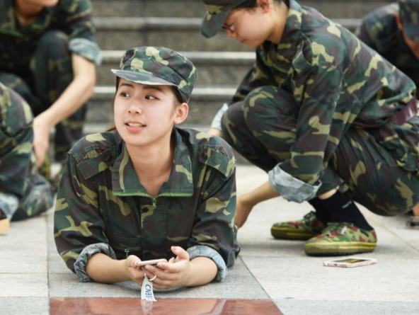 2022征兵工作进行中，女兵报名条件有所调整，想当兵的女生别错过