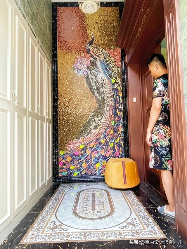 他家四层大别墅，500万豪华装修，客厅摆床、冰箱贴膜，处处踩坑