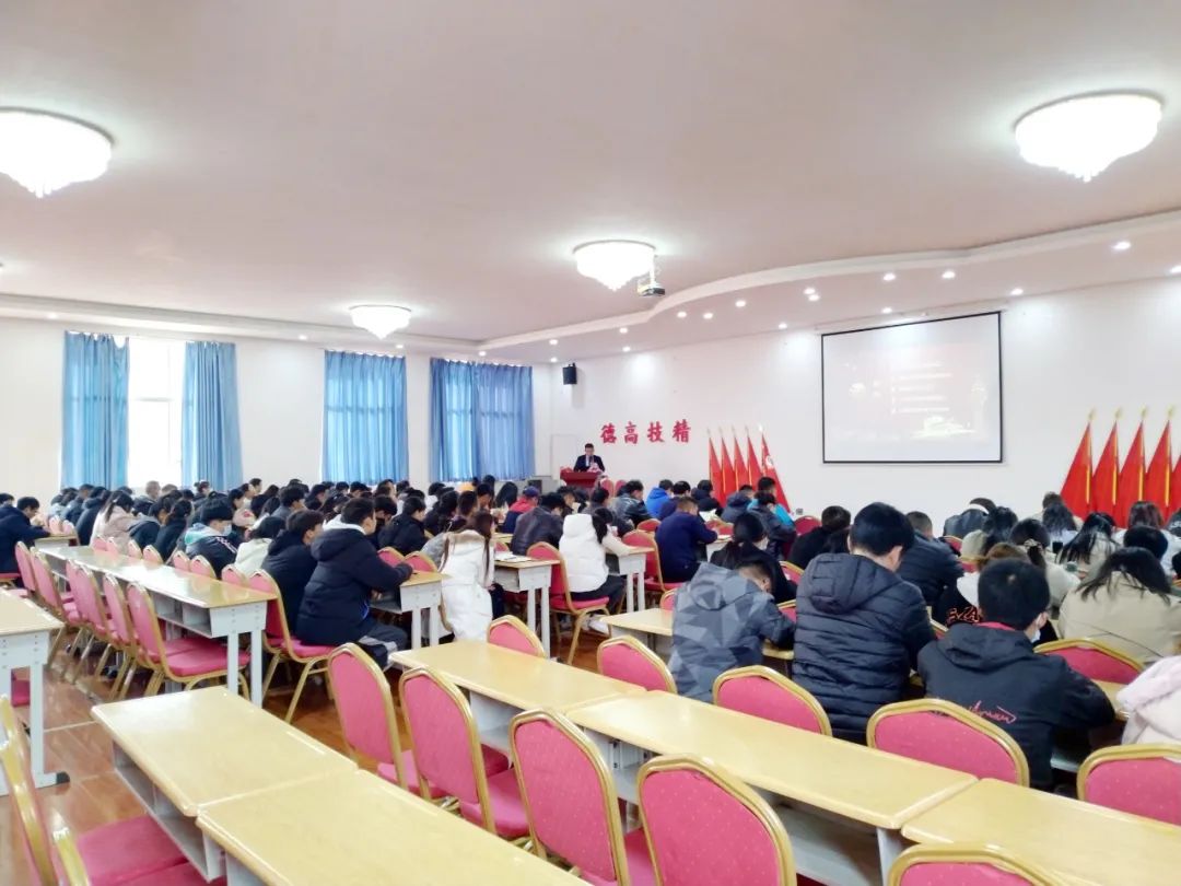 滇晋律师事务所受邀为电子信息高级技工学校作宪法知识学习讲座