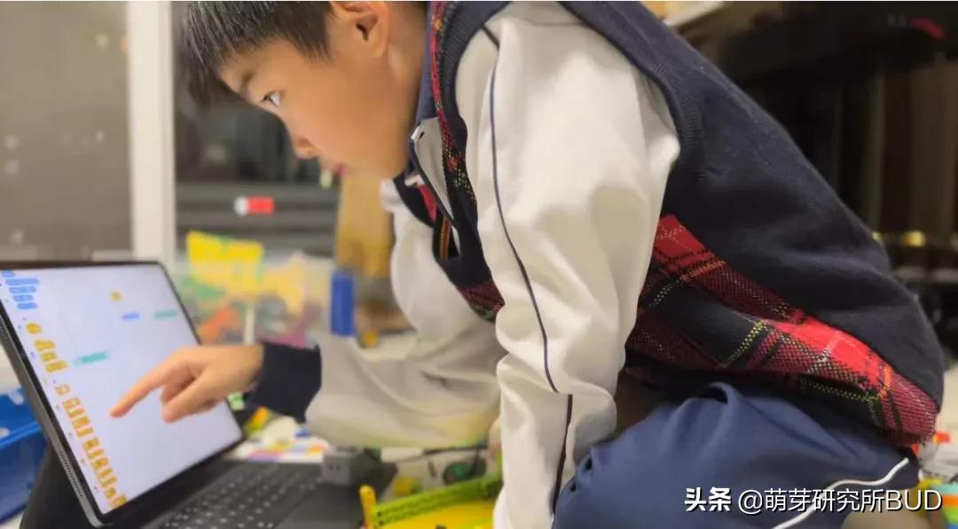 各地举办的乐高机器人比赛,扫盲科普,省钱又高效