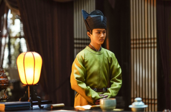 2021艺考新晋男神，行走的招生简章，网友看后却有不同想法