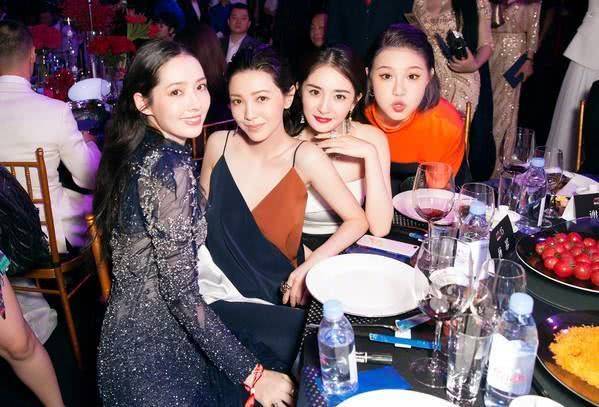 “被高估”的5位女演员，赚钱赚到手软，有人却拿不出像样的作品