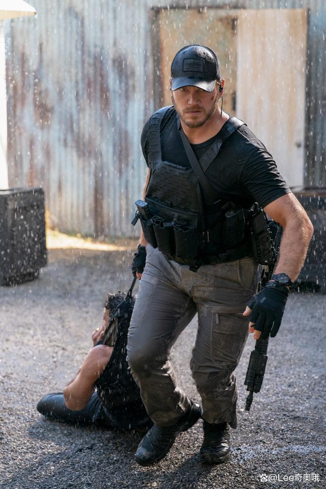 遭人陷害，家人被杀，“星爵”为揪出幕后黑手，火力全开