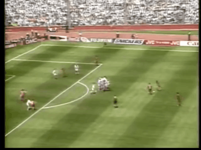 世界杯怎么配合（1994世界杯1／4决赛，经典的任意球配合，瑞典点球大战胜罗马尼亚）