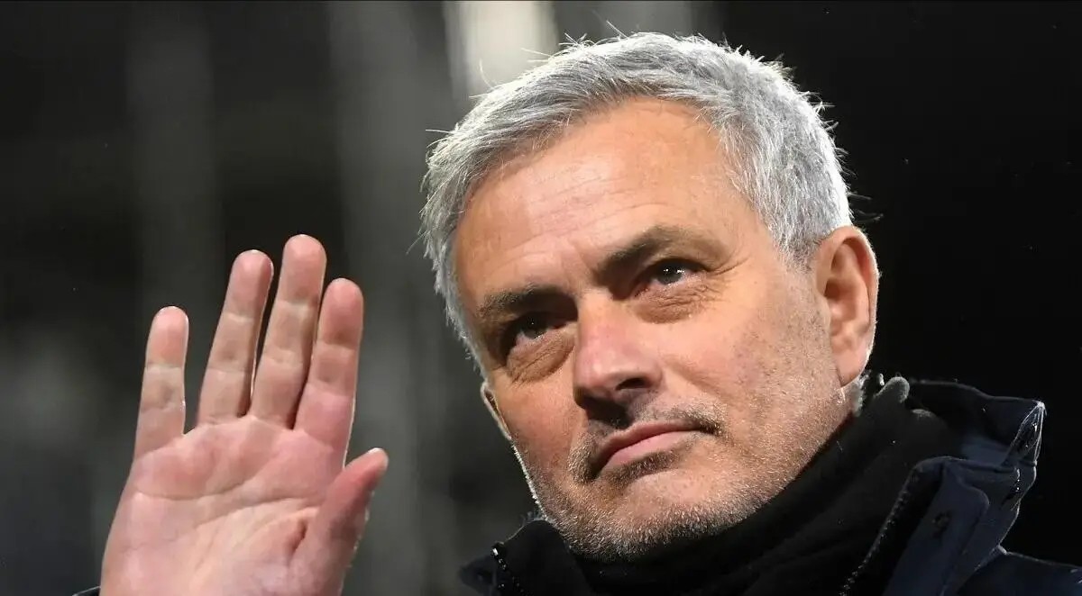 切尔西逆转那不勒斯（切尔西欧冠三大翻盘，穆帅占两次，逆转早就刻进这支球队的DNA里）