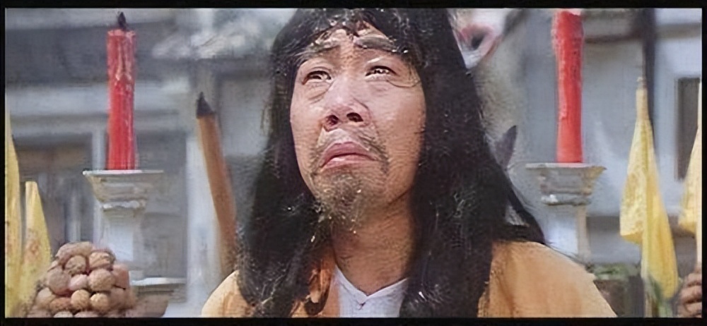 身后事靠朋友，靠救济金度日，这9位港星晚年生活，比你想的凄惨