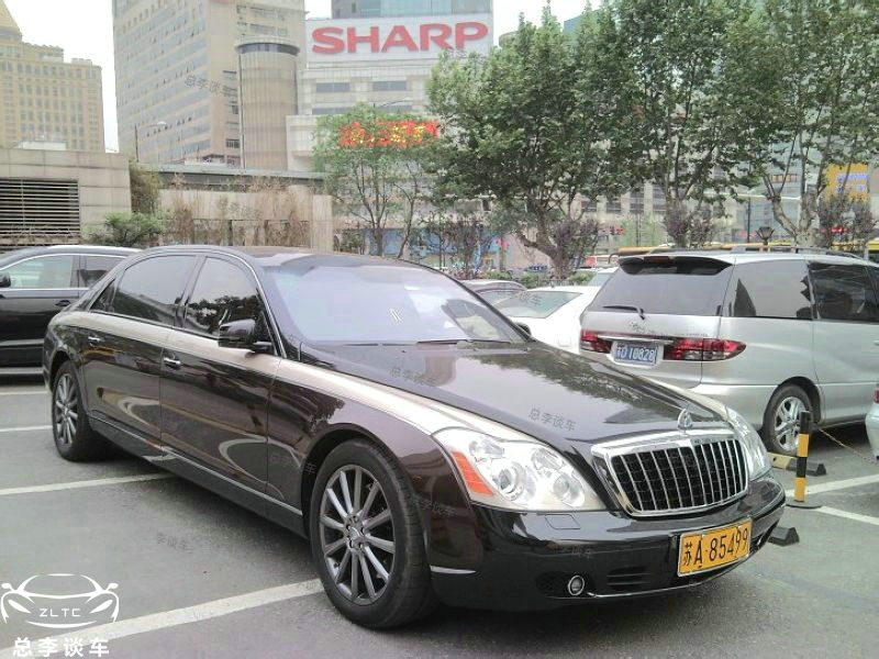 苏a85499迈巴赫62齐柏林,苏a是江苏省南京市的车代码,车数字一般,不过
