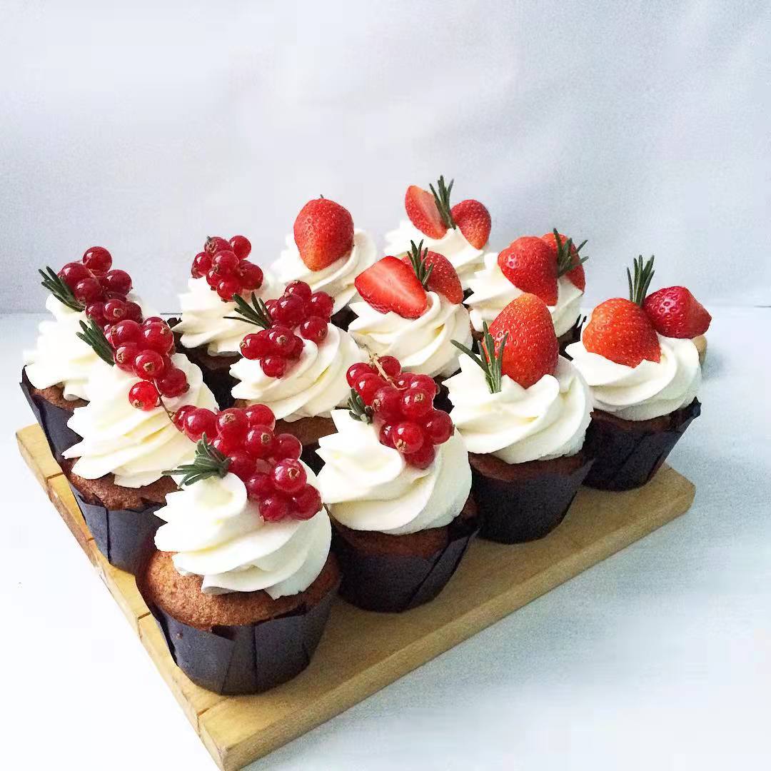 外网最火热的纸杯蛋糕72款造型装饰