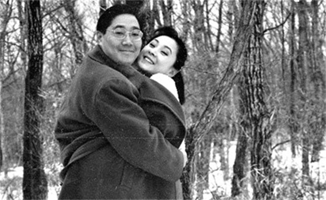 54岁《红楼梦》晴雯近况，替夫还债千万！泪崩自述丈夫死后租房住