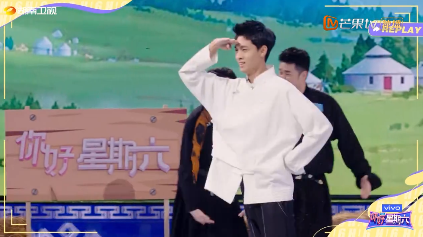 明星跳蒙古舞：阿云嘎气势足，朱正廷秀绝活，秦霄贤像扭秧歌