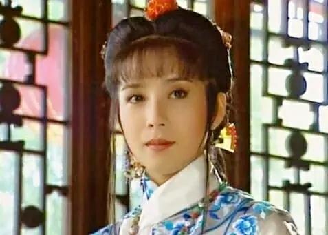 岳翎：气质独特，温婉大方的高清写真集