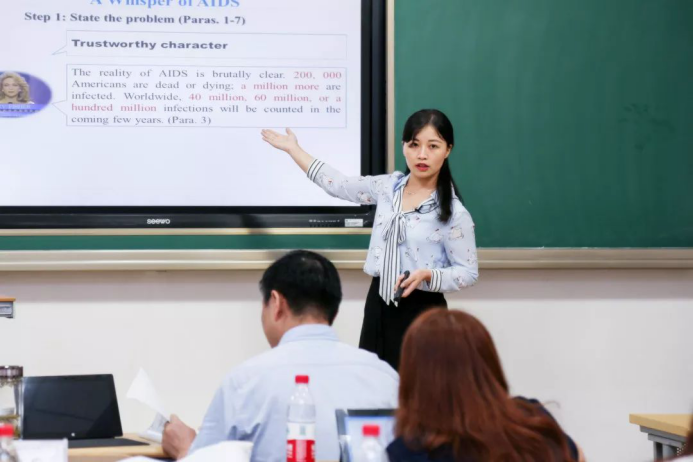 登上人民大会堂，参加央视春晚！湖北7位女教师，来自同所高校，都获省级荣誉