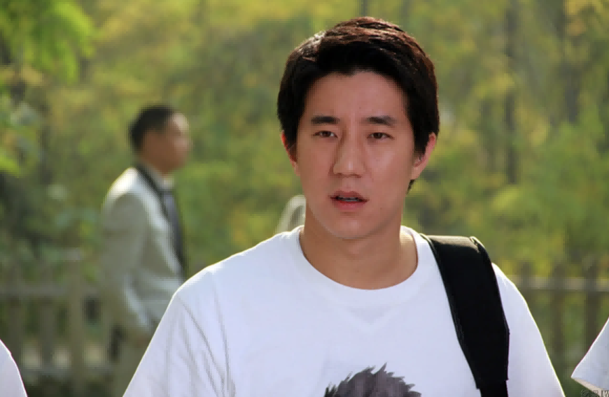 一手好牌却打得稀烂，这8位“高开低走”的港星，个个不值得原谅