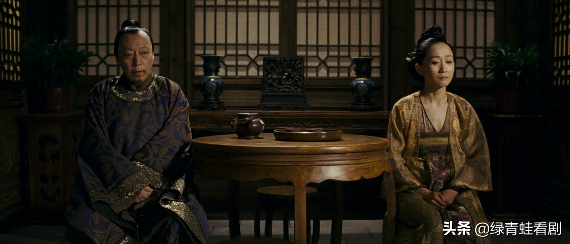 张艺谋斥资3.6亿，为打造巩俐女皇梦，周杰伦成最惨工具人