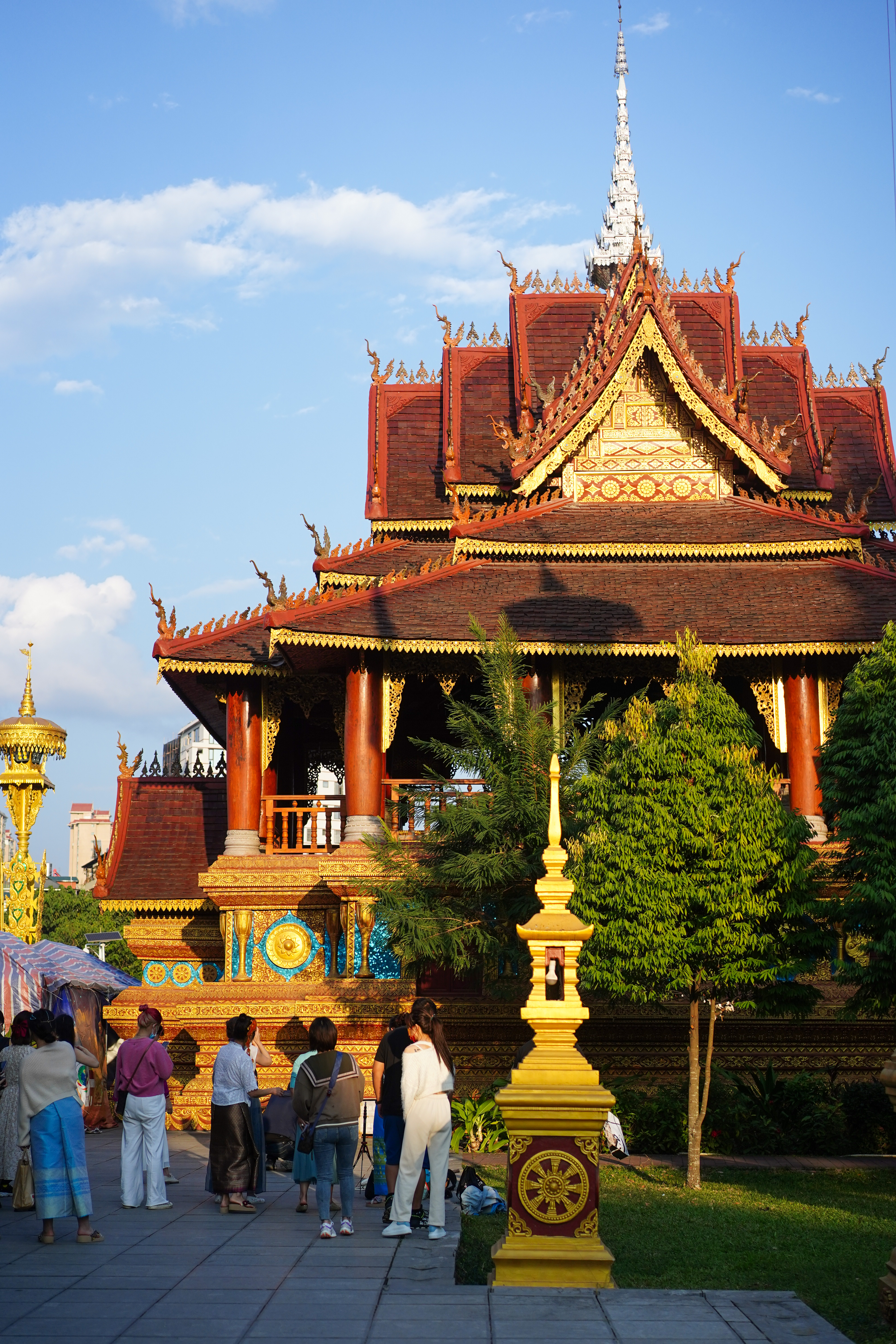 西双版纳榴莲多少钱(西双版纳才是温暖宜居的城市) - 价格百科