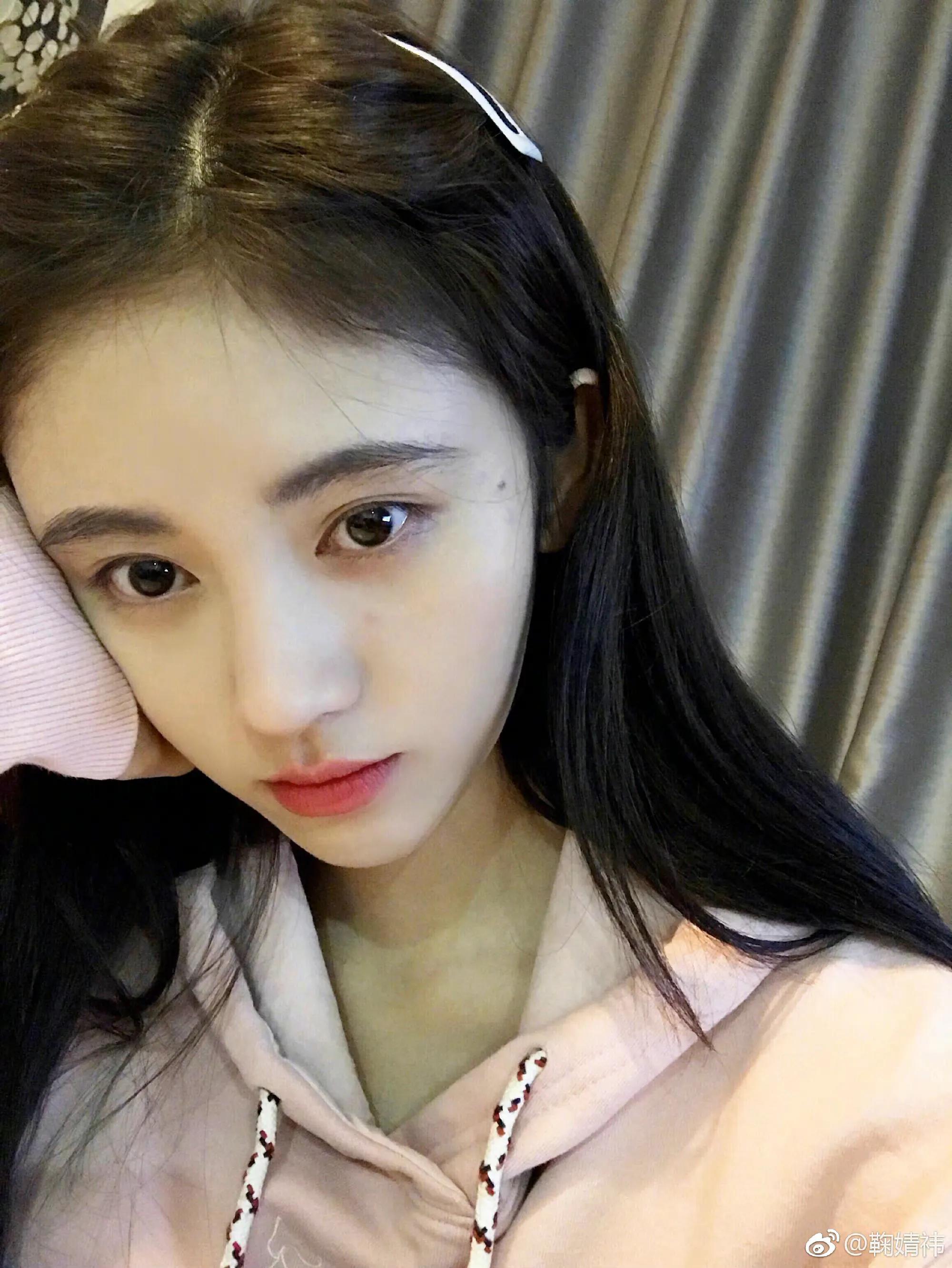 鞠婧祎自拍照头像大户