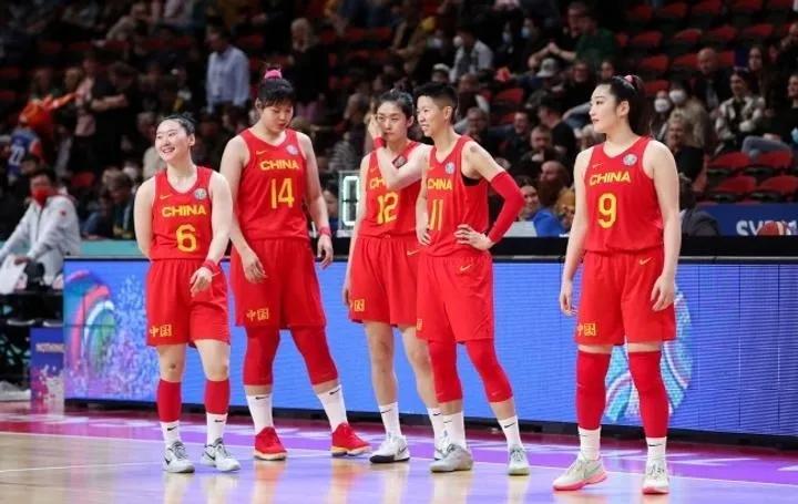 中国女篮世界排名(女篮世界杯最新排名！美国小组第一，中国赢球便出线，李