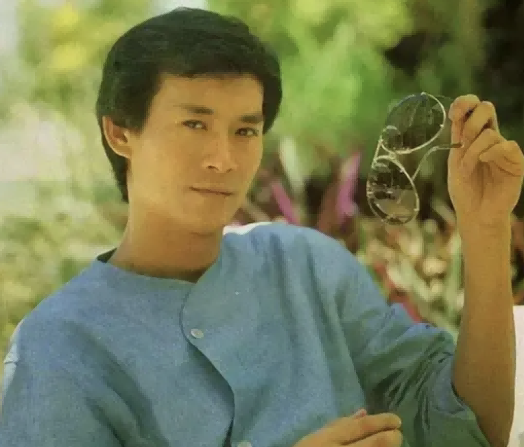 一手好牌却打得稀烂，这8位“高开低走”的港星，个个不值得原谅