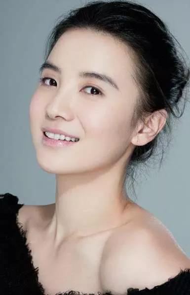 请欣赏40位明星独特灵秀的侧颜之美