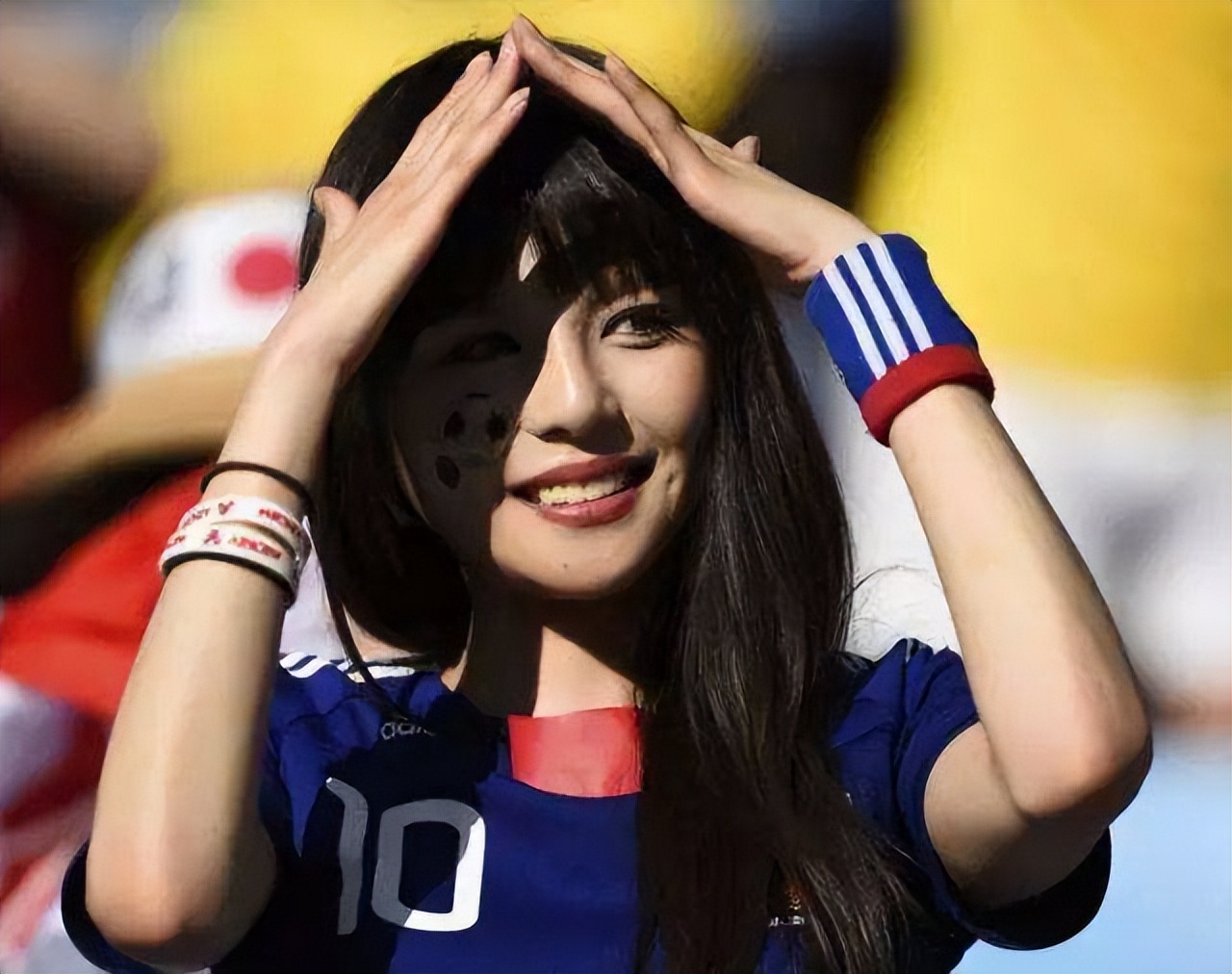 世界杯各国的女球迷(世界杯不只是足球的盛宴!