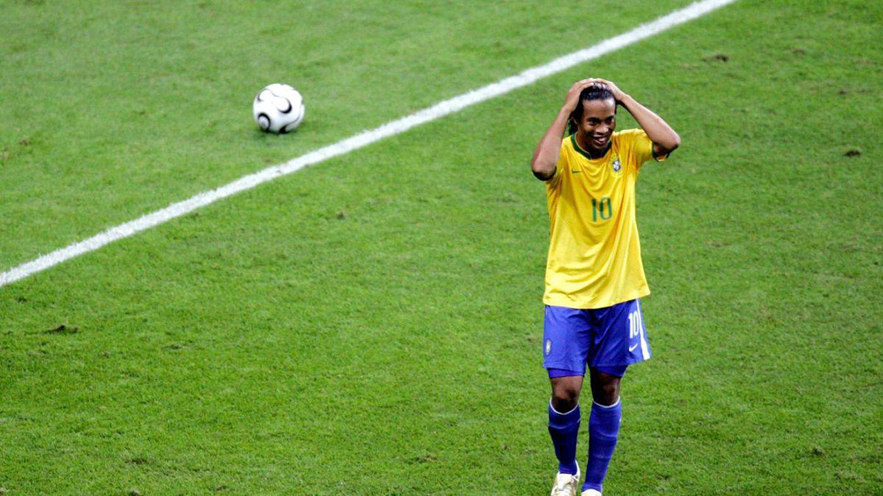2006年世界杯法国对巴西录像(重温经典，齐达内亨利连线一击致命，卫冕冠军五星巴西惨遭淘汰)
