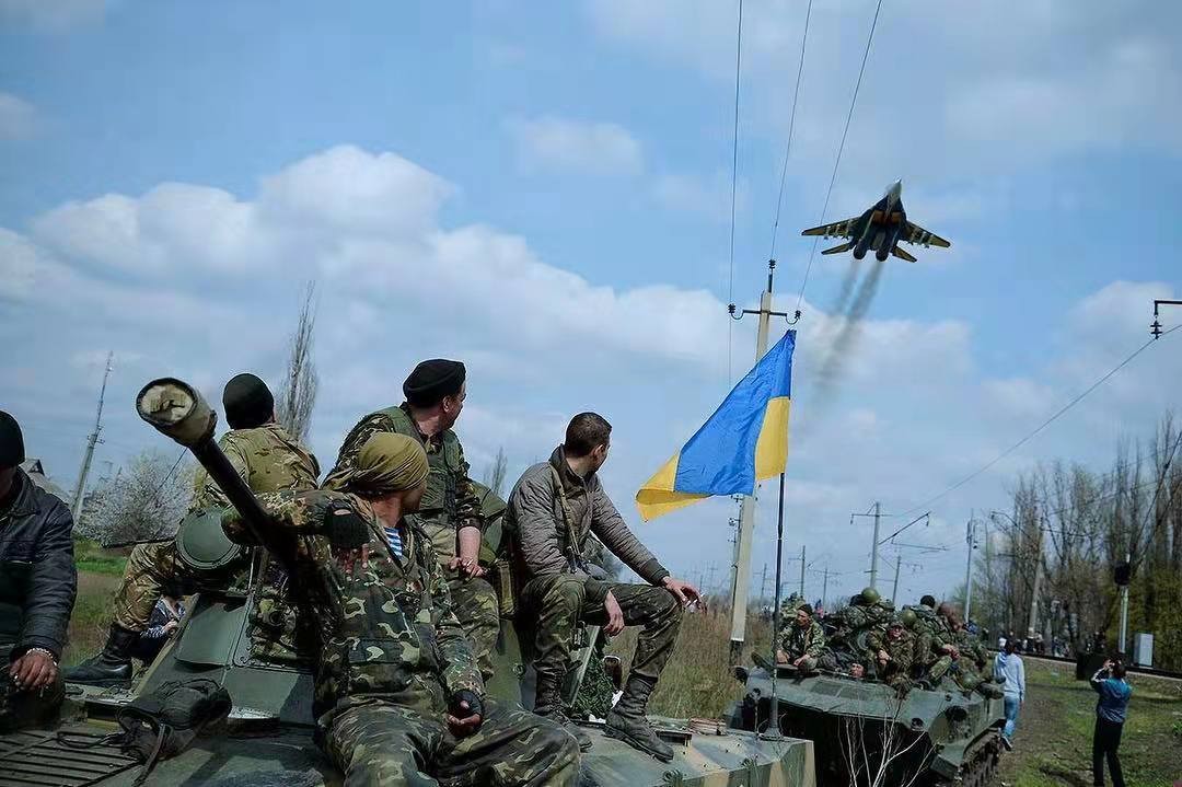 ������½������ȫ���佢ͧ������������ڿ������ں�·�������ж�