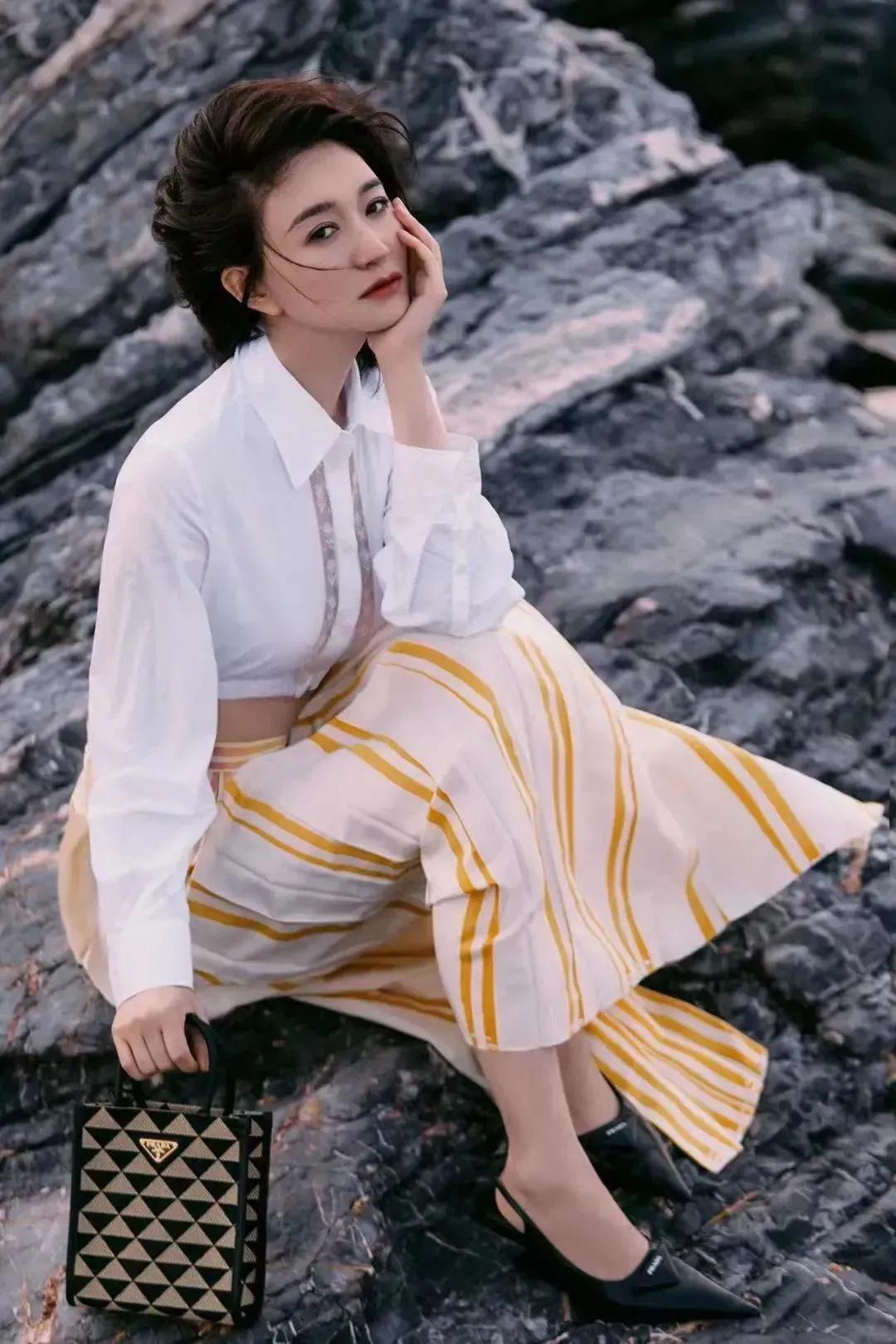 张天爱、杨幂杂志大片，清纯唯美，炫彩多姿