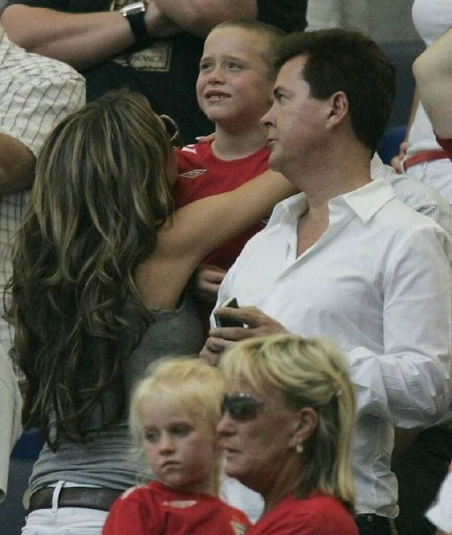 贝克汉姆德国世界杯（2006年，维多利亚带7岁布鲁克林观战世界杯，看到爸爸输了好伤心）
