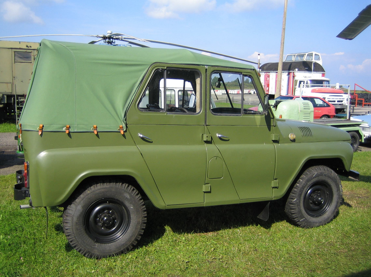 uaz-469吉普车
