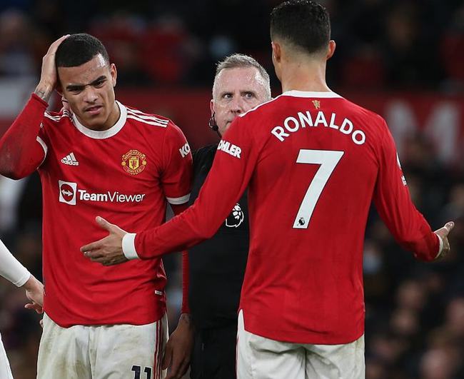 曼联官方评选2021年10大进球(曼晚:评选曼联2021年最佳,卡瓦尼年度